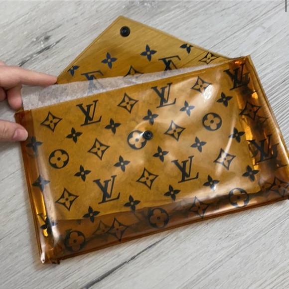 Louis Vuitton Monogram Clear Clutch Bag - Picture 2 of 7